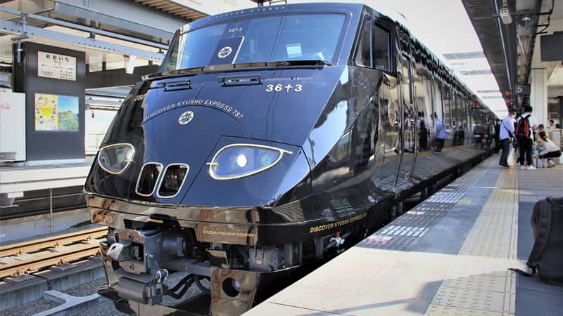 36+3 Express 787: tren de lujo en Kyushu