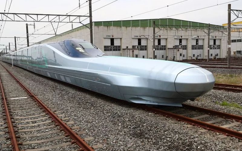 Shinkansen Alfa X