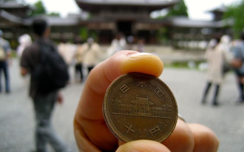 Byodoin temple in a 10 yens coin