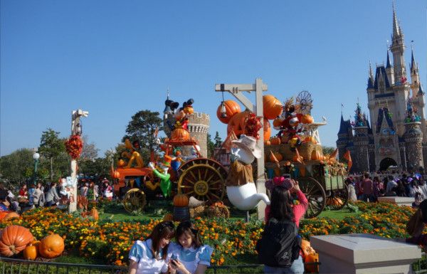 Tokyo Disneyland at Halloween