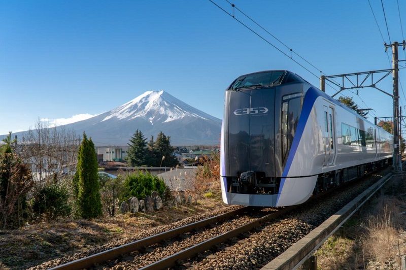 Fuji excursion train