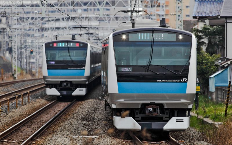 Taking the JR Keihin-Tohoku Line in Tokyo