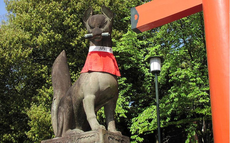 Satue de renard Kitsune, Fushimi Inari