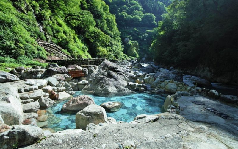 Kuronagi Onsen hot springs