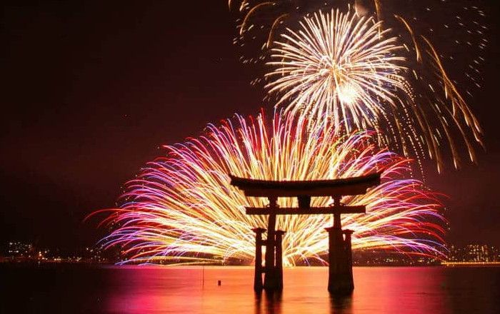 Festival des feux d'artifice de Miyajima