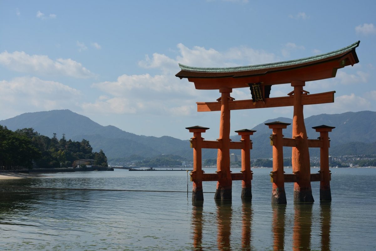 The great floating torii in Miyajima