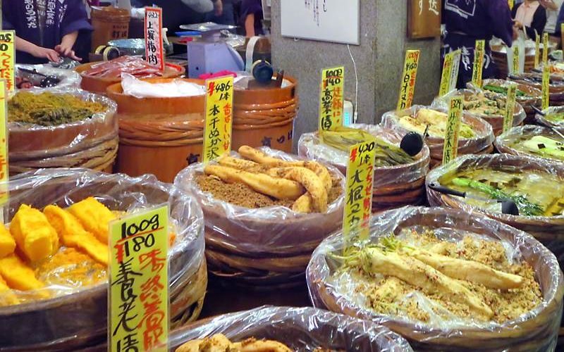 Nishiki market food stall