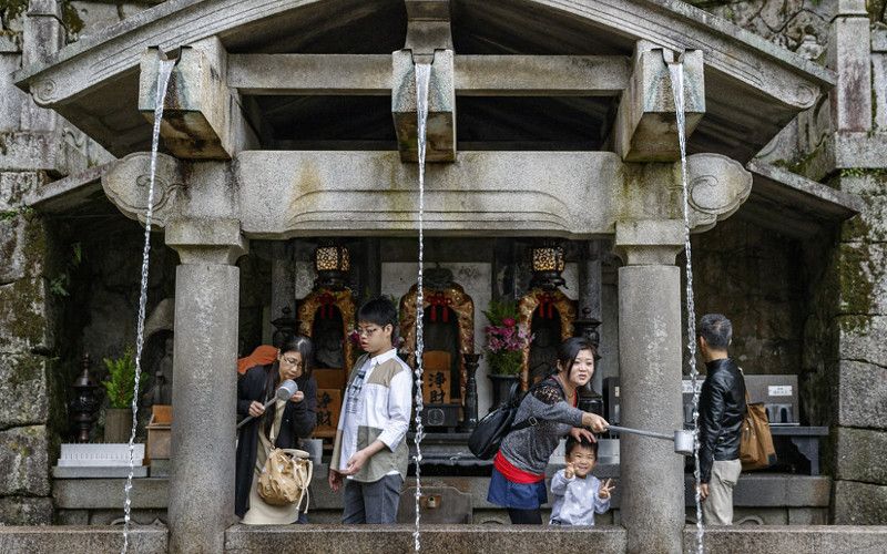 Otowa waterfall, Kiyomizu-dera (Kyoto)