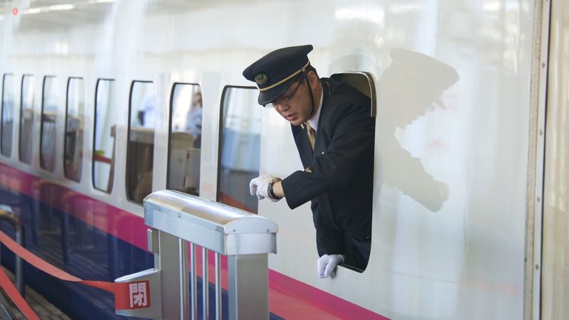 Shinkansen and japanese trains timetables and schedules