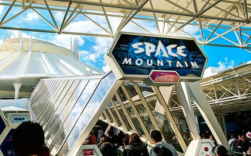 Space mountain, Tokyo Disneyland